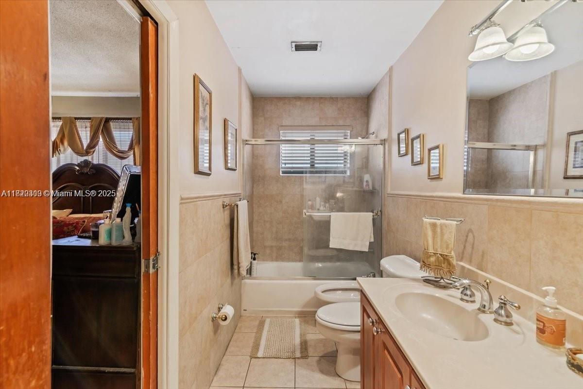 CORAL VILLAS REV - Residential