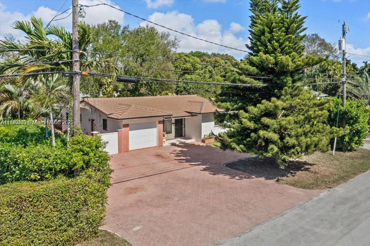 Property for Sale at 6385 Sw 25th St, Miami, Broward County, Florida - Bedrooms: 3 
Bathrooms: 2  - $1,395,000