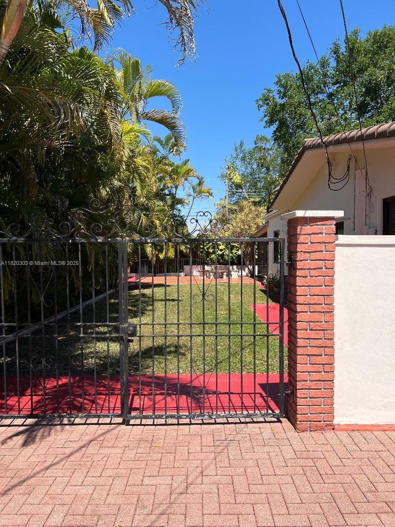 CORAL VILLAS REV - Residential