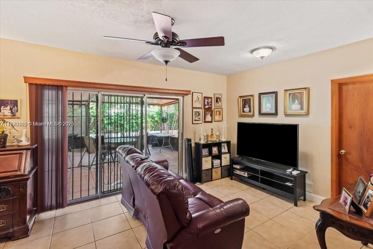 CORAL VILLAS REV - Residential