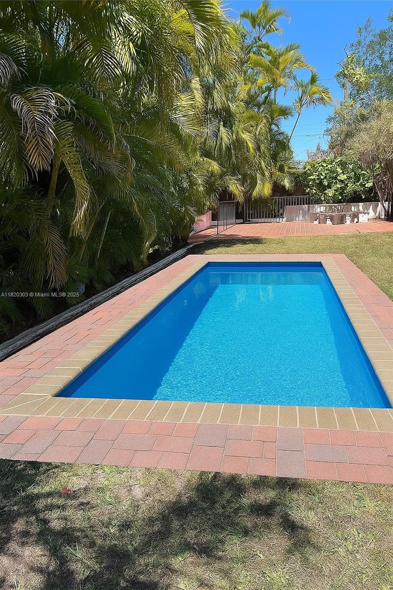 CORAL VILLAS REV - Residential