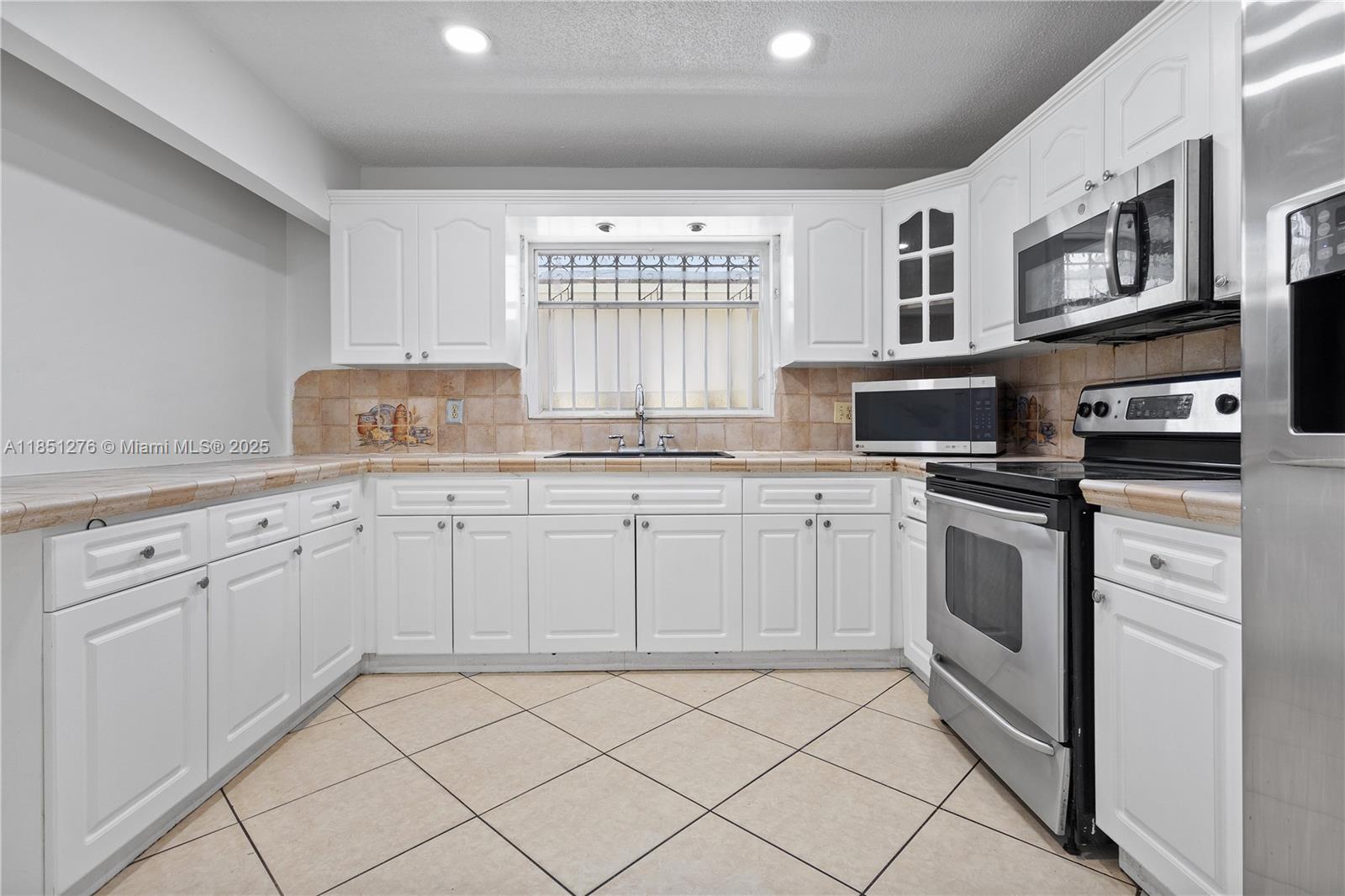 261 NW 59th Ct