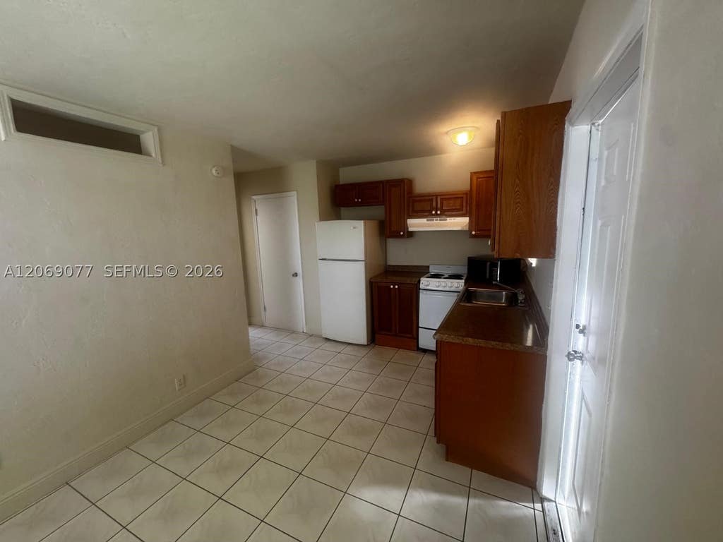 Photo of 2228 Grant St #4, Hollywood, FL 33020 (MLS # A12069077)