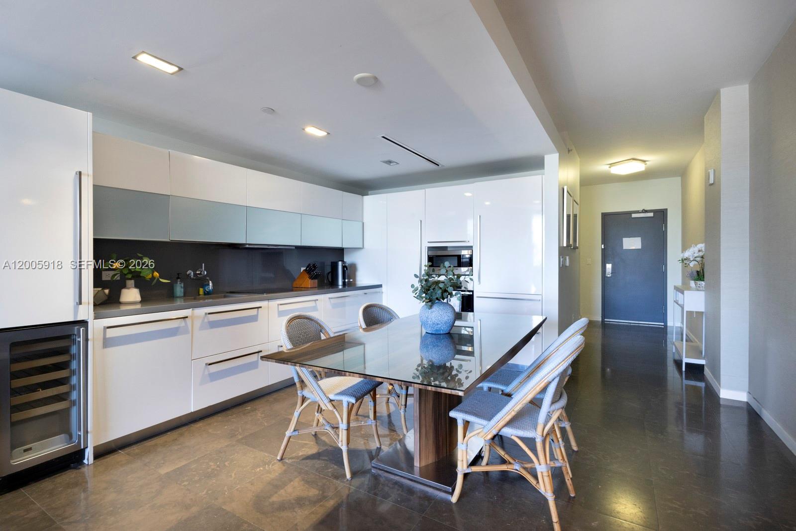 BOULAN SOUTH BEACH CONDO - Residential