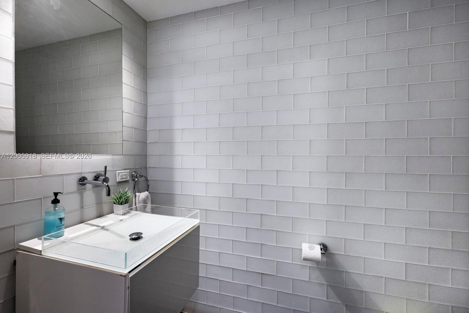 BOULAN SOUTH BEACH CONDO - Residential