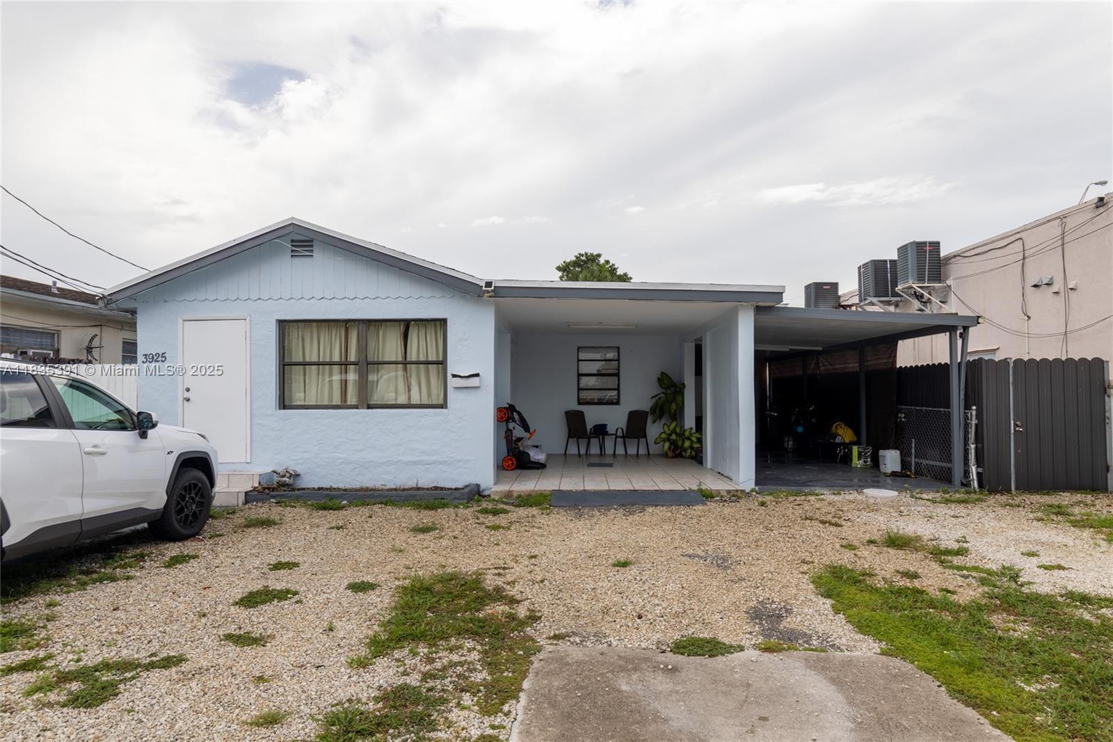 Comfortable 3 bedroom unit in duplex off Bird Rd with 2 carports. Comfortably park up to 4 cars. Convenient location and very central. Includes water and electricity. Washer/dryer not included.