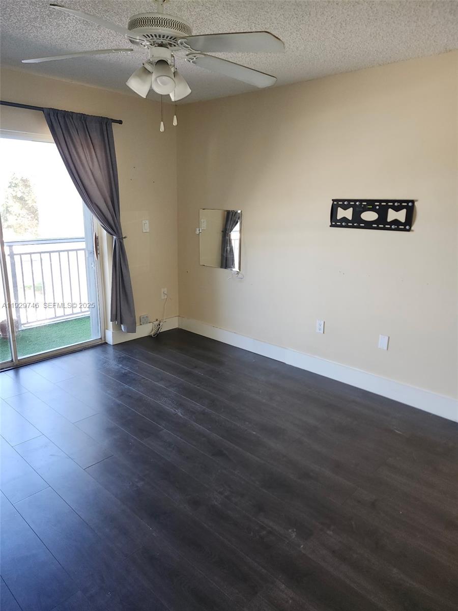 LE CLUB AT OLD CUTLER CON - Residential