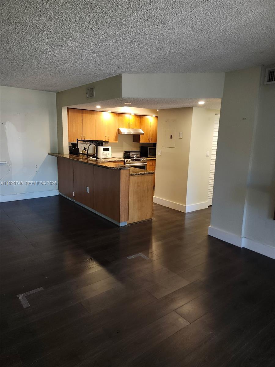 LE CLUB AT OLD CUTLER CON - Residential