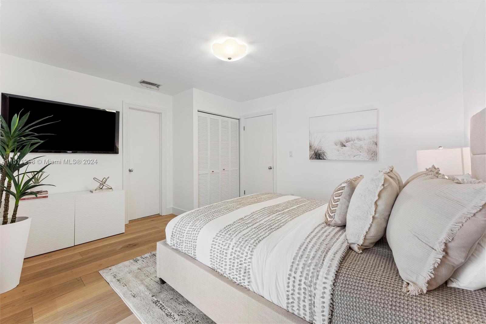 BELLAVISTA CONDO - Residential