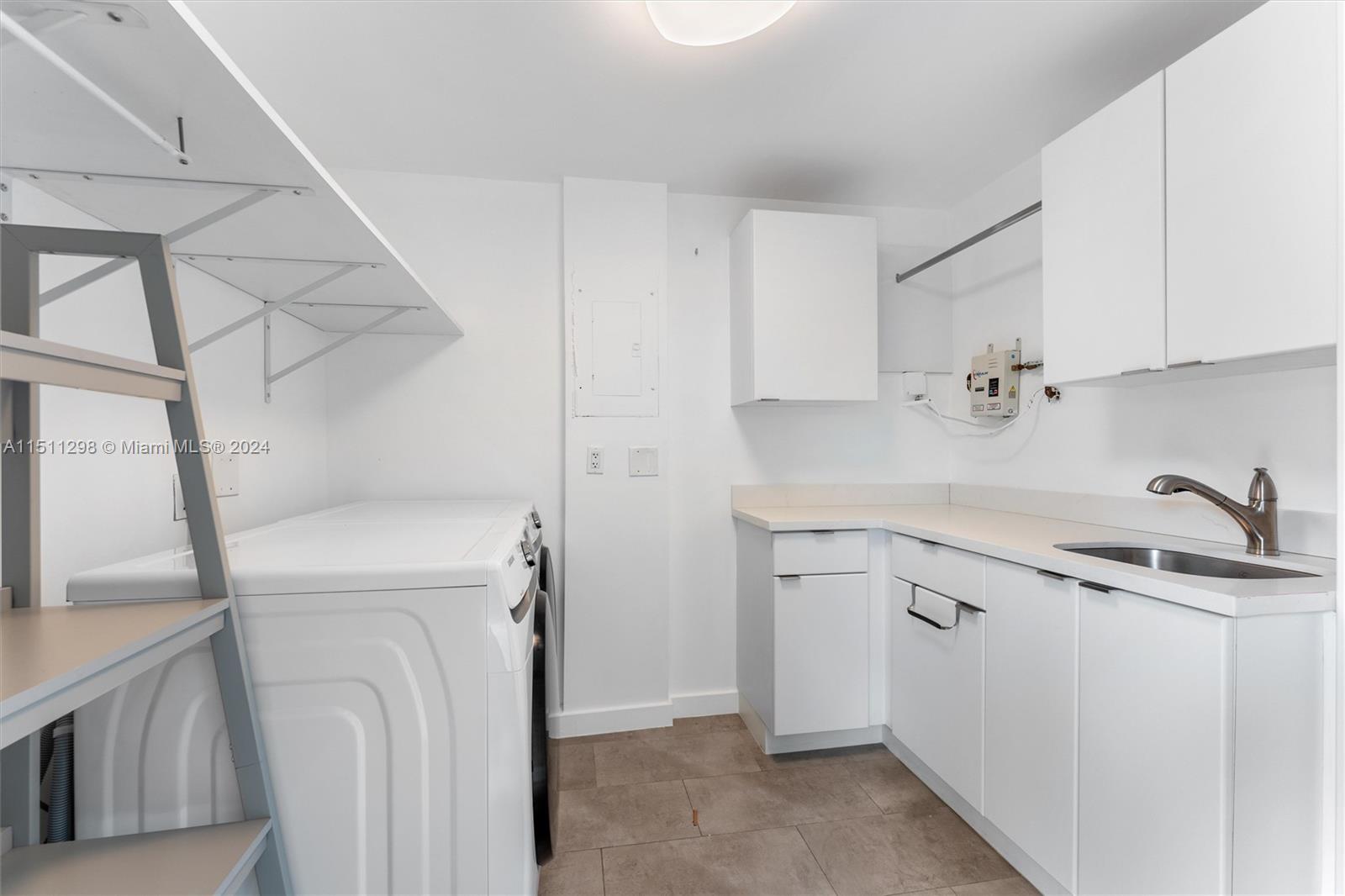 BELLAVISTA CONDO - Residential