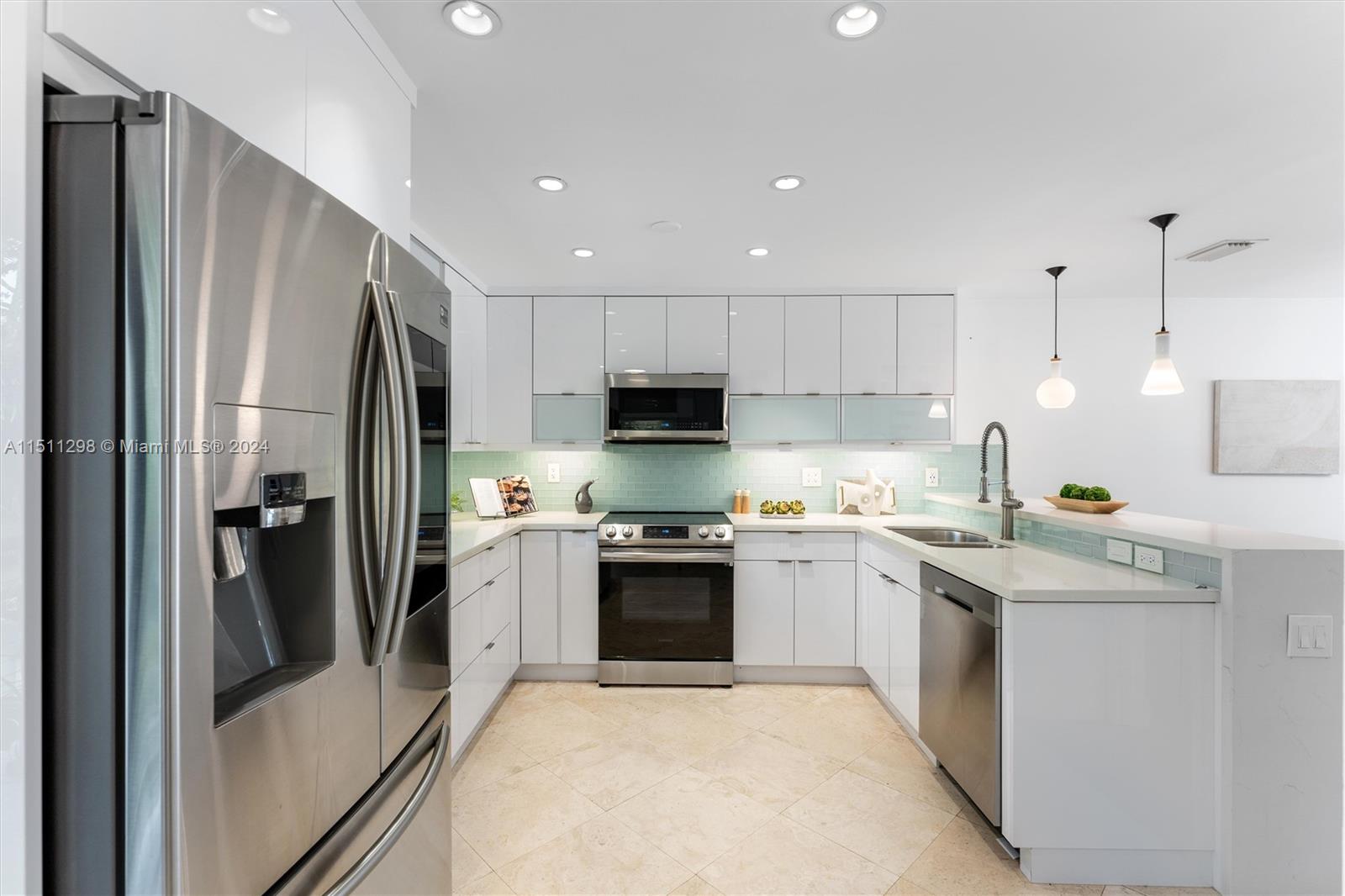 BELLAVISTA CONDO - Residential