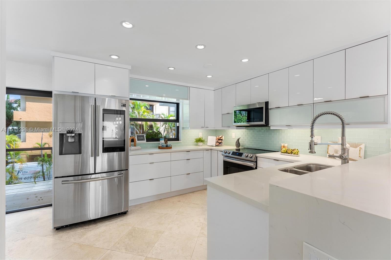 BELLAVISTA CONDO - Residential