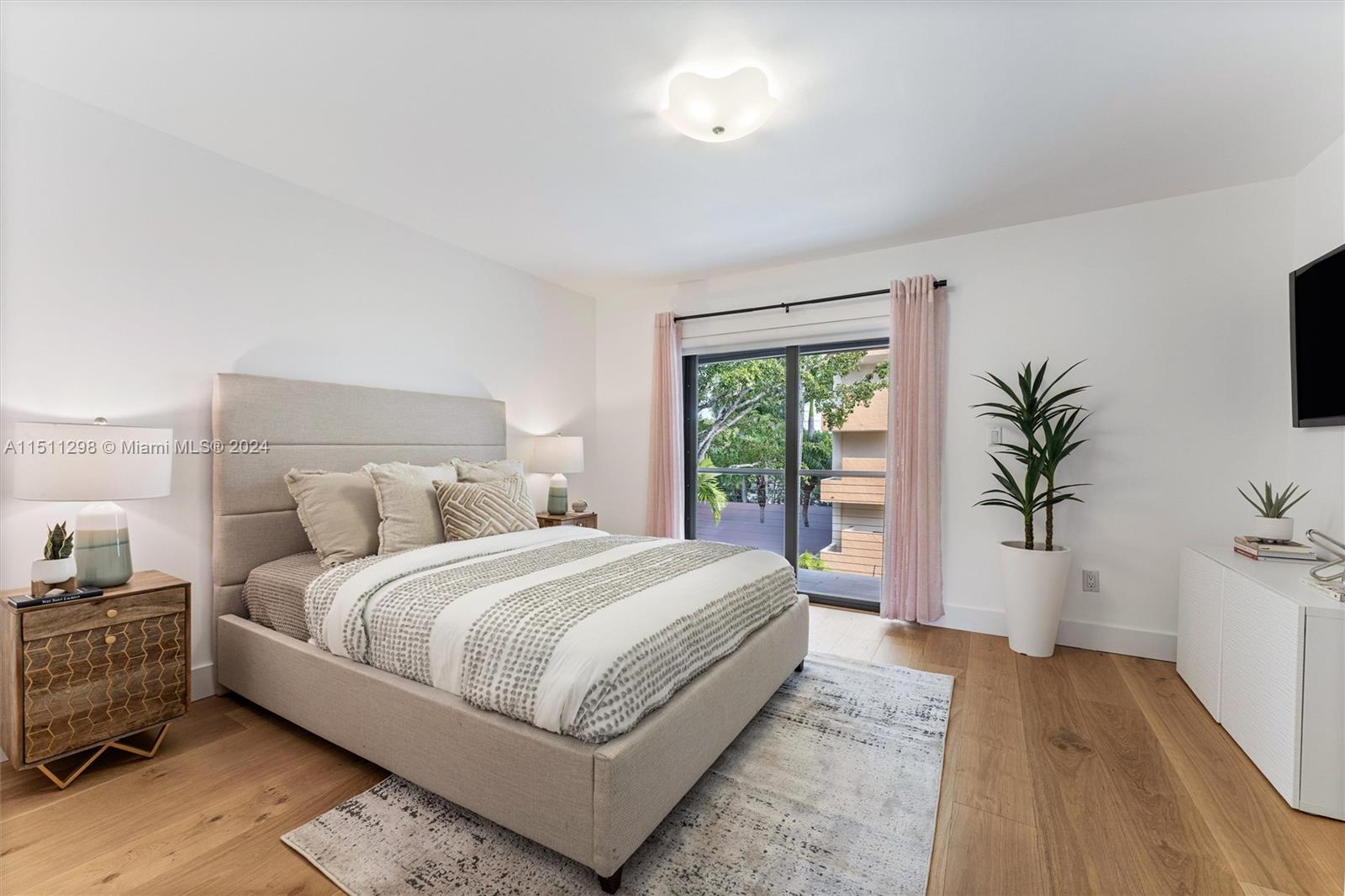 BELLAVISTA CONDO - Residential