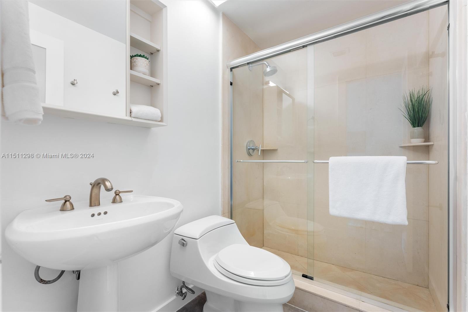 BELLAVISTA CONDO - Residential