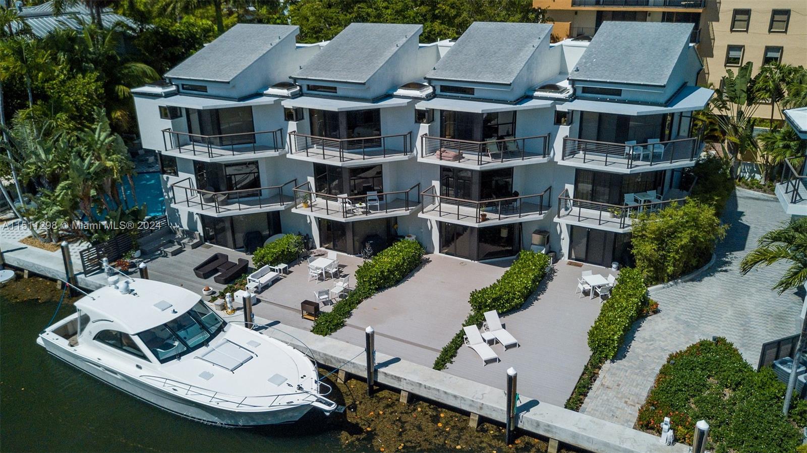 BELLAVISTA CONDO - Residential