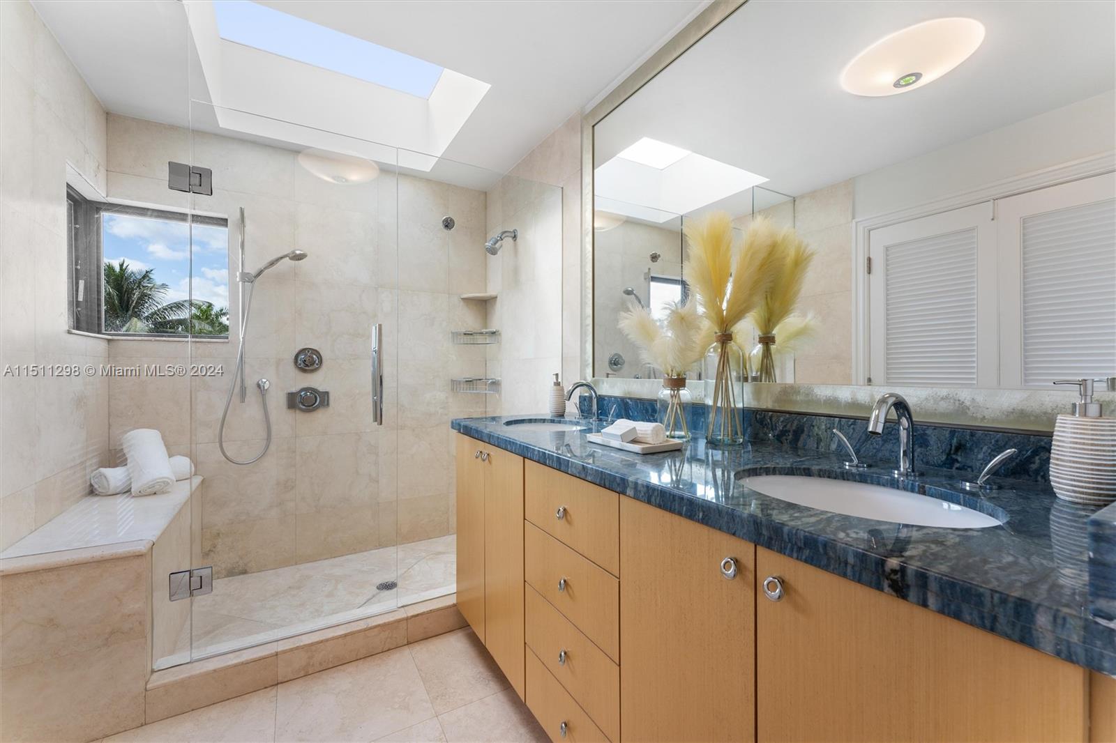 BELLAVISTA CONDO - Residential