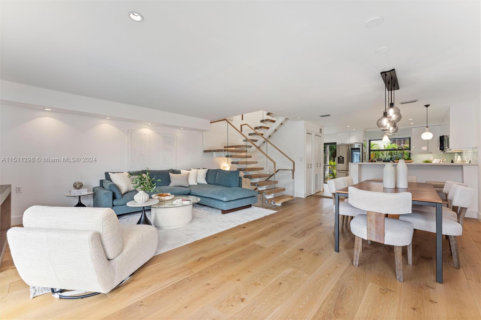 BELLAVISTA CONDO - Residential