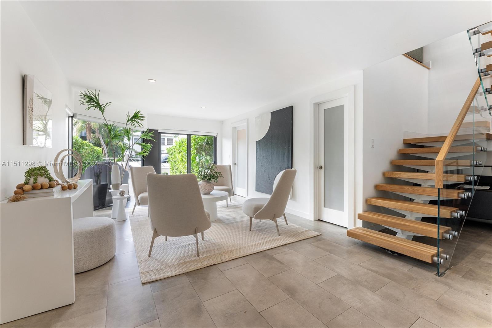 BELLAVISTA CONDO - Residential