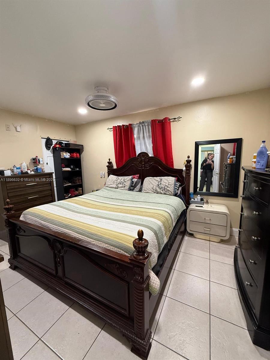 BROADVIEW COUNTRY CLUB - Residential