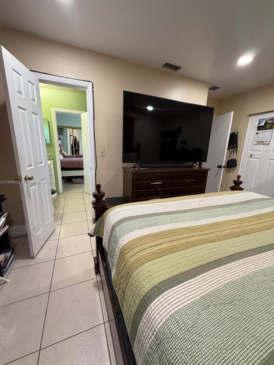 BROADVIEW COUNTRY CLUB - Residential