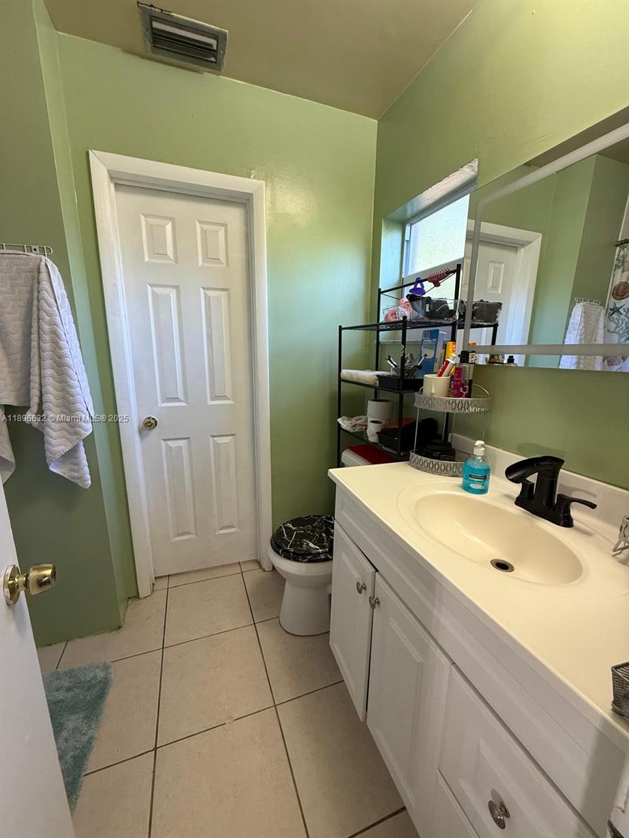 BROADVIEW COUNTRY CLUB - Residential