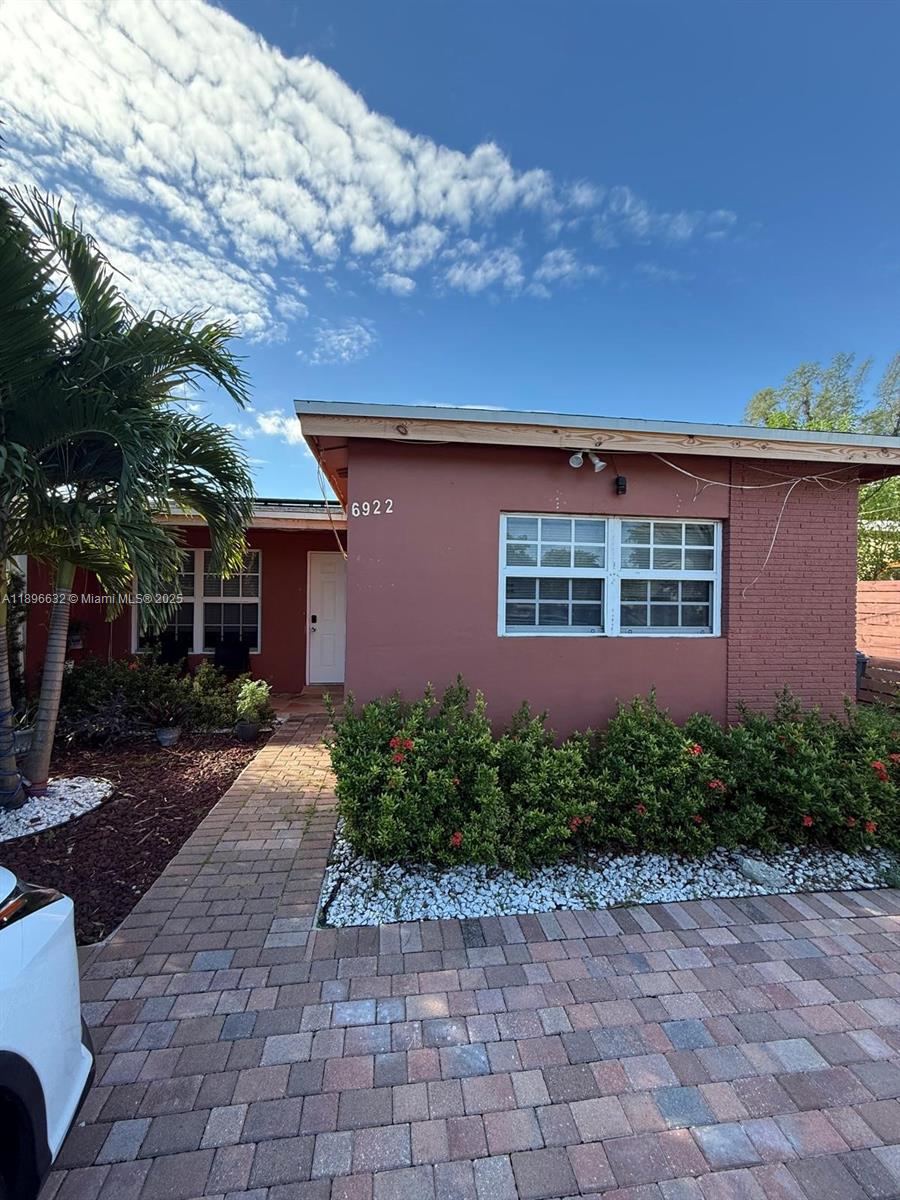 BROADVIEW COUNTRY CLUB - Residential