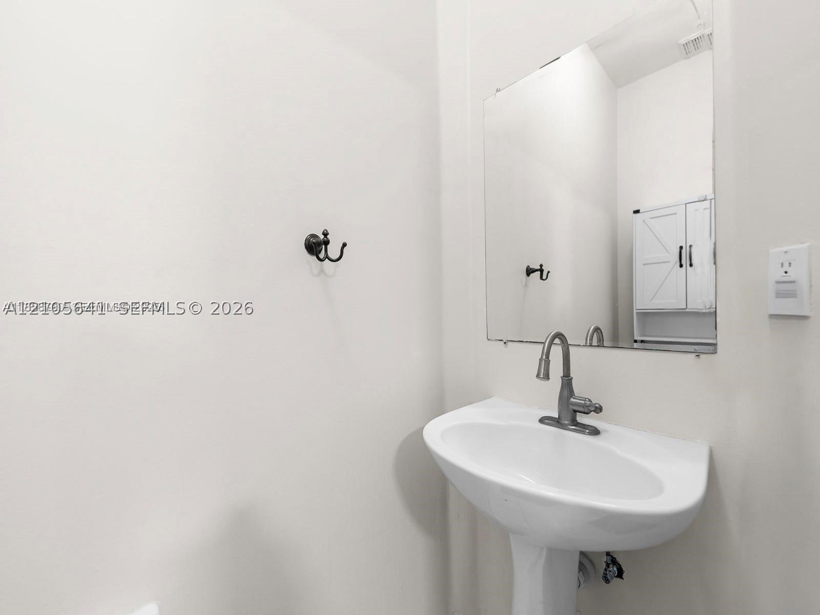 2308 SE 24th Ave 2308