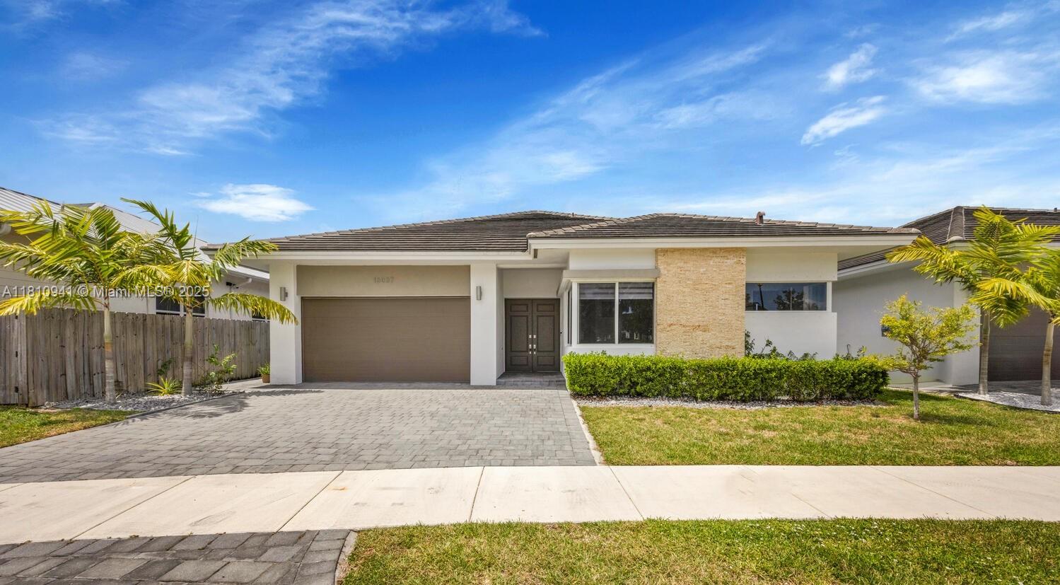 15037 Sw 174th St, Miami, Broward County, Florida - 4 Bedrooms  
4 Bathrooms - 