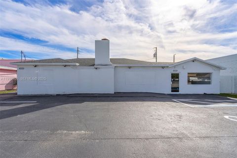 8930 SW 40th St Miami FL 33165