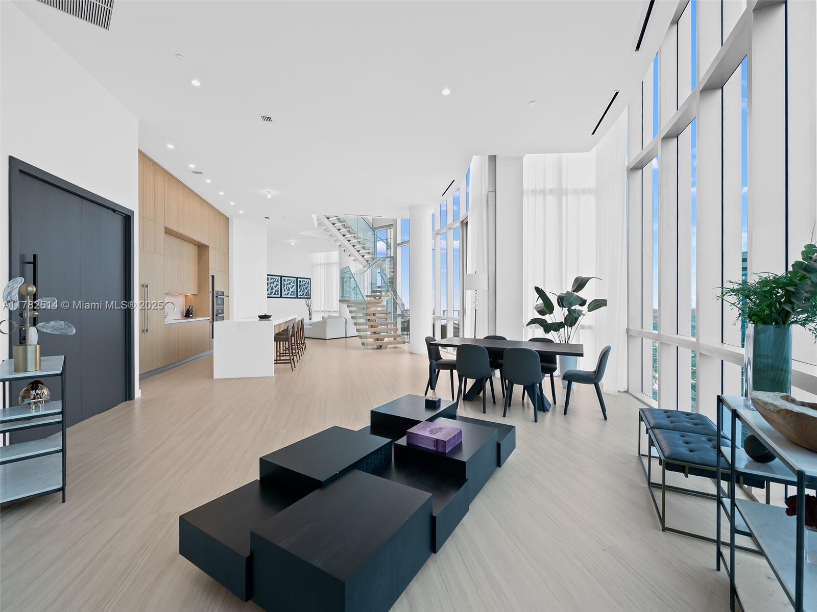 PARAMOUNT MIAMI WORLDCENT - Residential