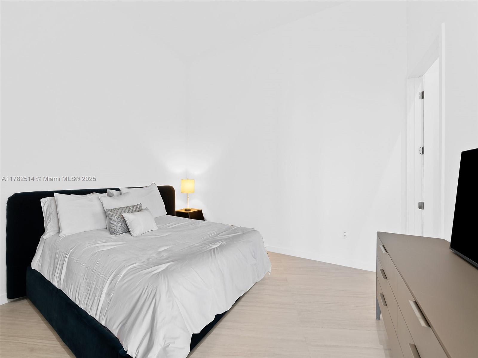 PARAMOUNT MIAMI WORLDCENT - Residential