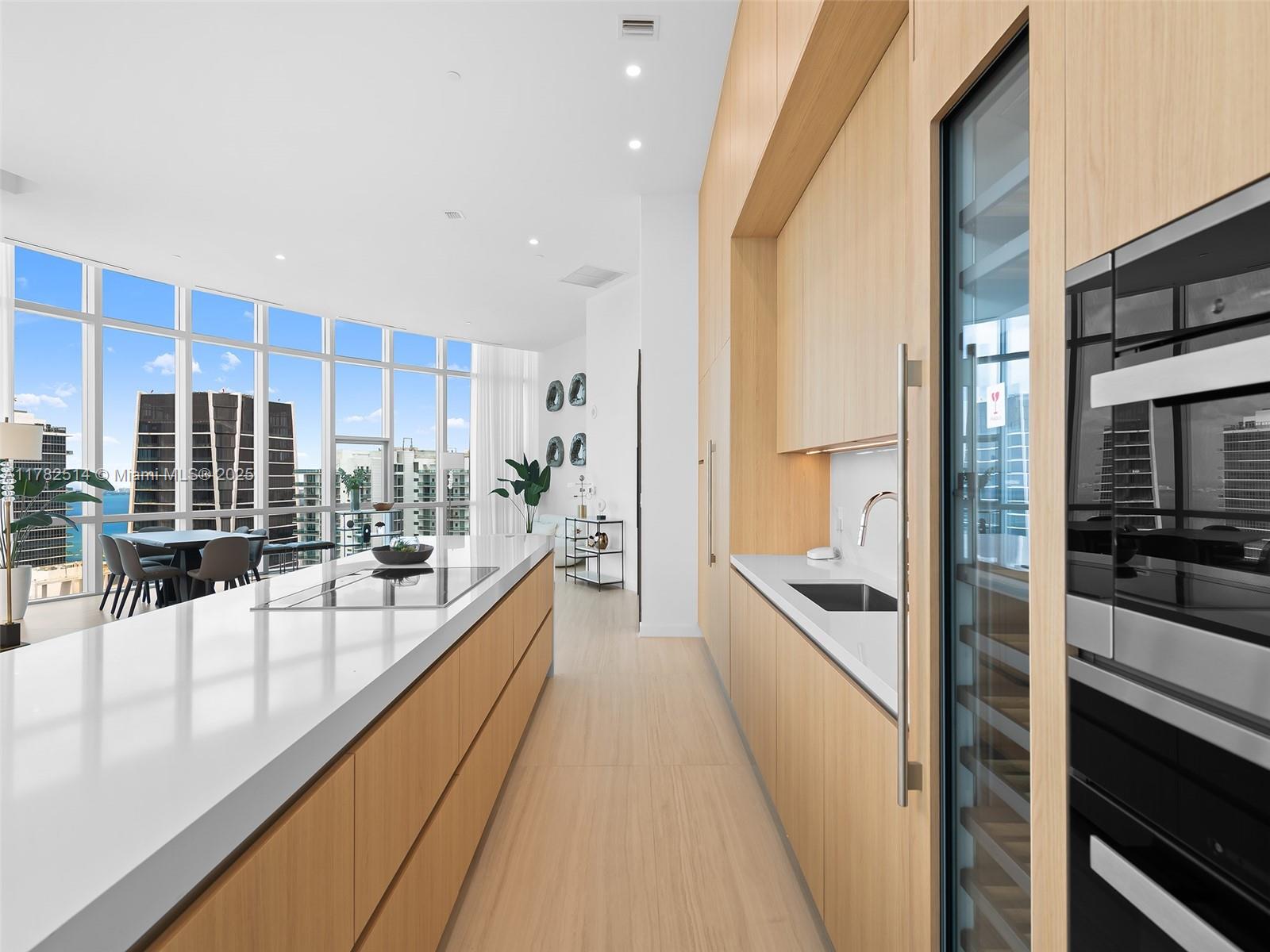 PARAMOUNT MIAMI WORLDCENT - Residential