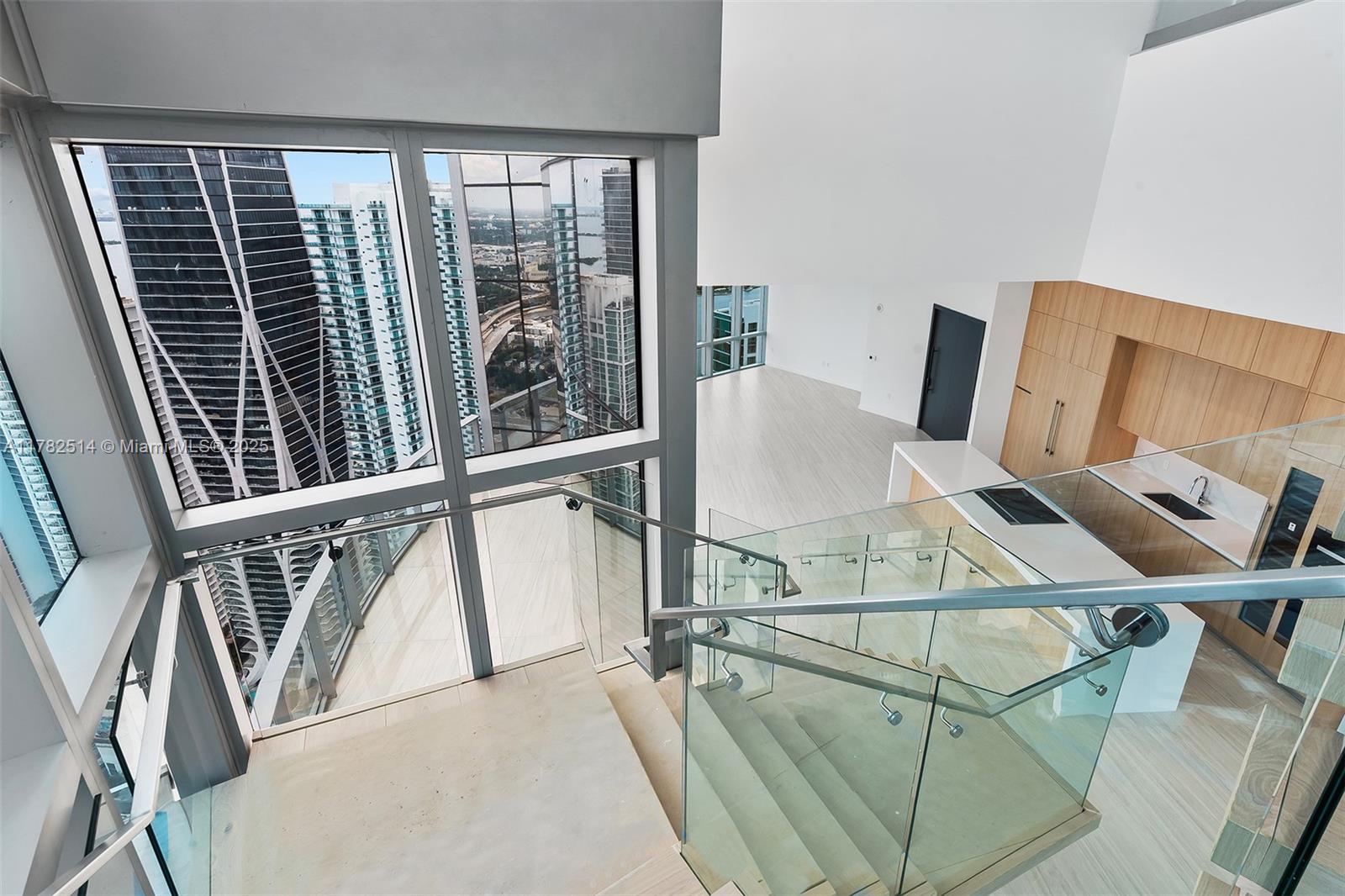 PARAMOUNT MIAMI WORLDCENT - Residential