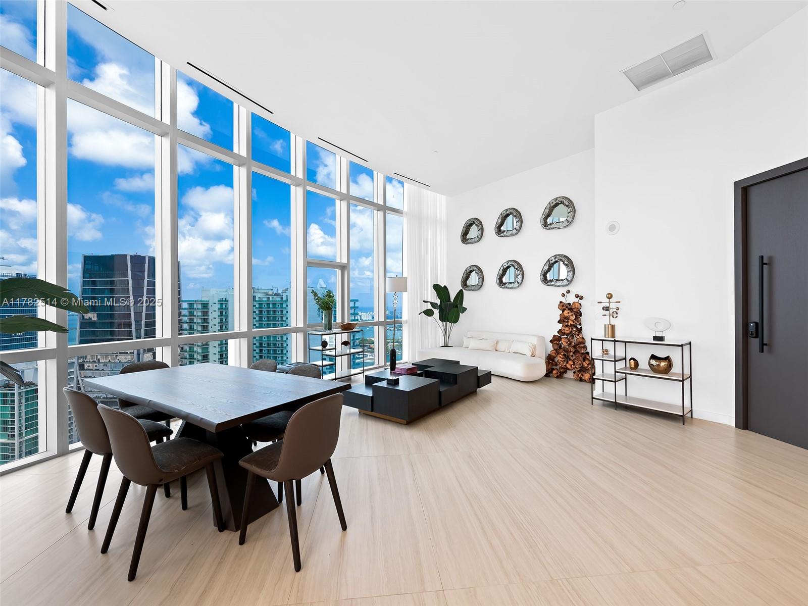 PARAMOUNT MIAMI WORLDCENT - Residential