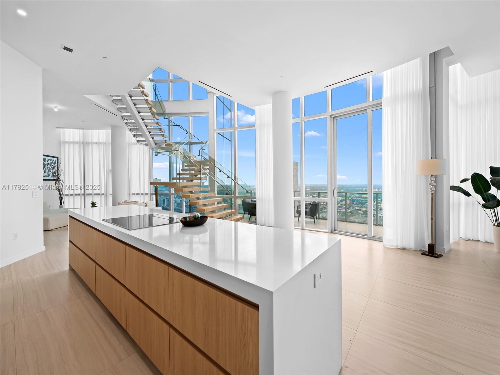 PARAMOUNT MIAMI WORLDCENT - Residential