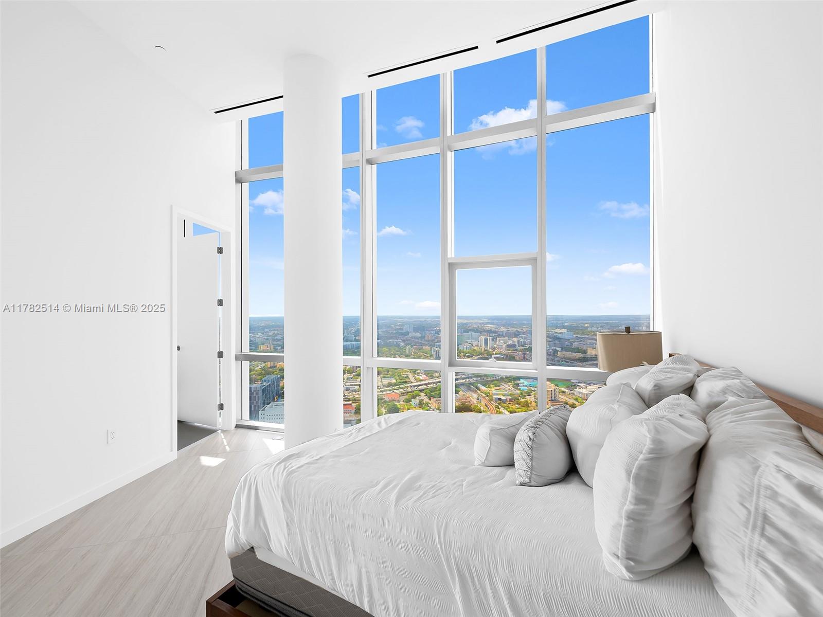 PARAMOUNT MIAMI WORLDCENT - Residential