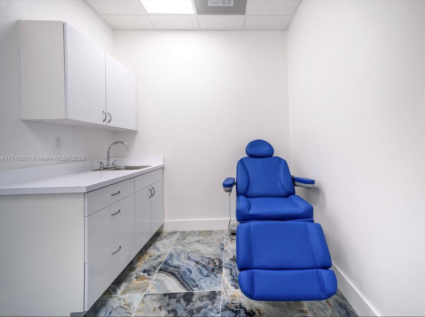 AVENTURA PARKSQUARE MEDIC - Residential