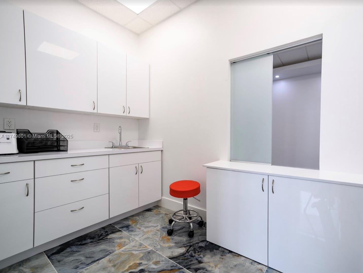 AVENTURA PARKSQUARE MEDIC - Residential