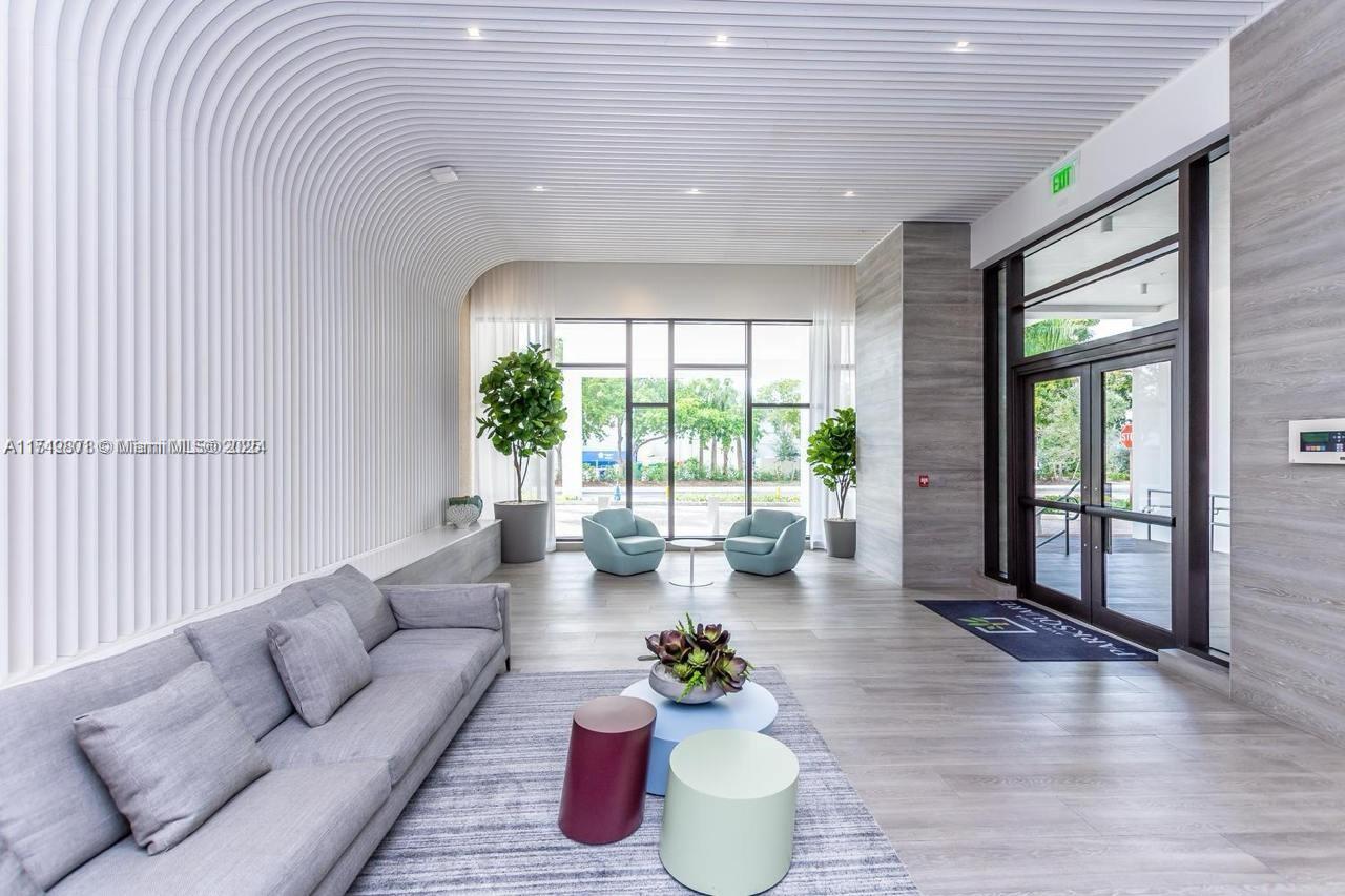 AVENTURA PARKSQUARE MEDIC - Residential