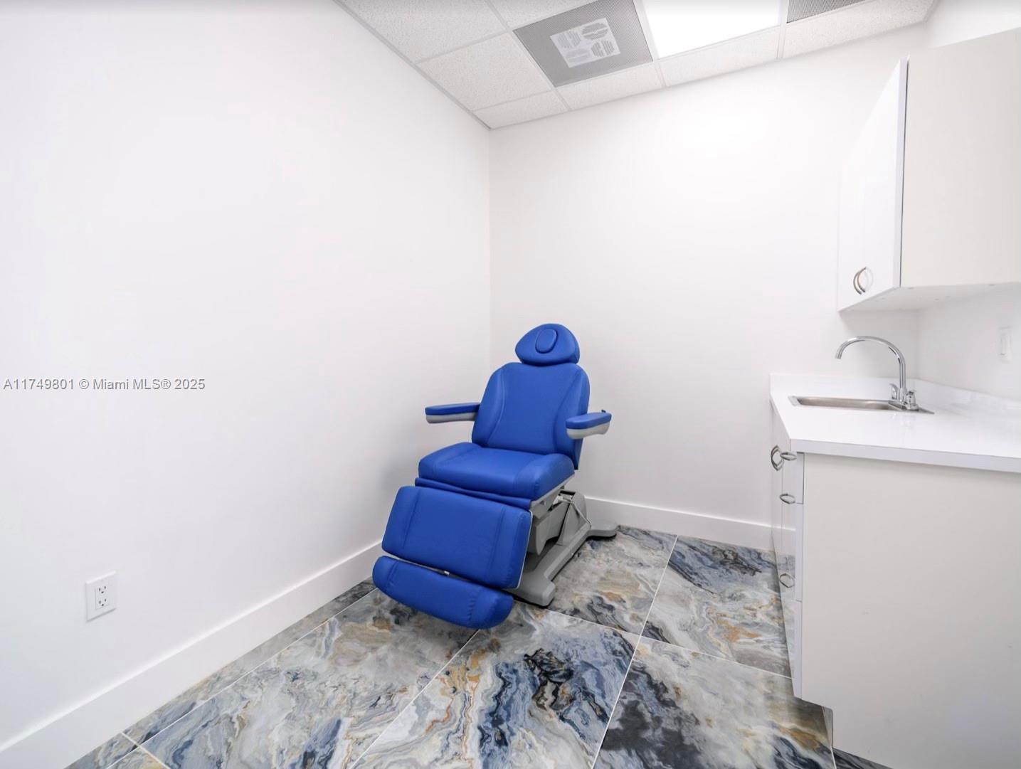 AVENTURA PARKSQUARE MEDIC - Residential