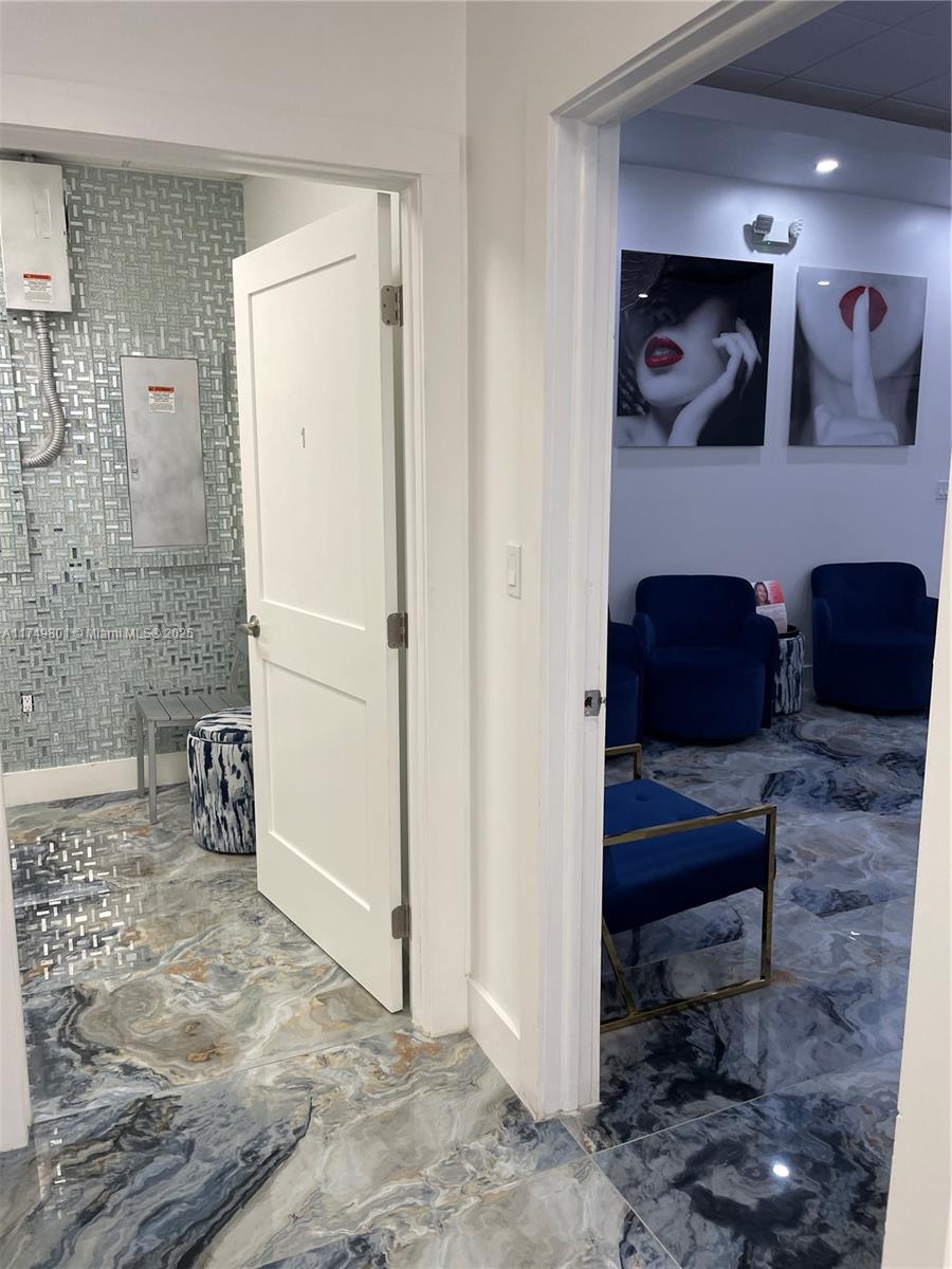 AVENTURA PARKSQUARE MEDIC - Residential