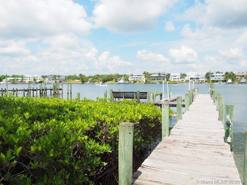 BLOWING ROCKS - Residential