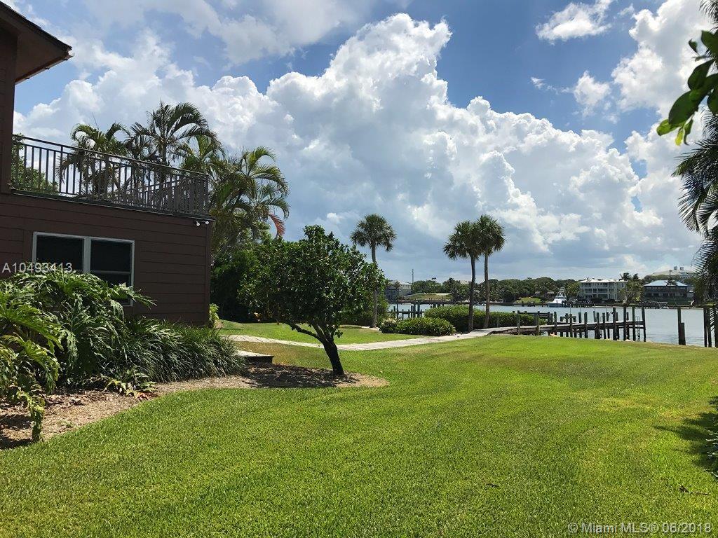 BLOWING ROCKS - Residential