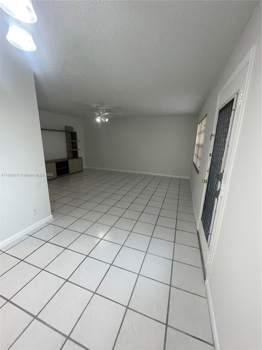 KINGS POINT FLANDERS COND - Residential Lease