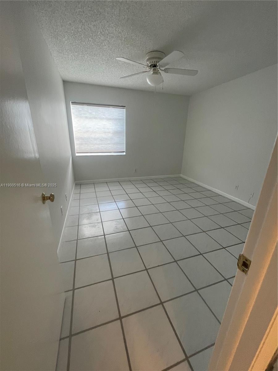 KINGS POINT FLANDERS COND - Residential Lease
