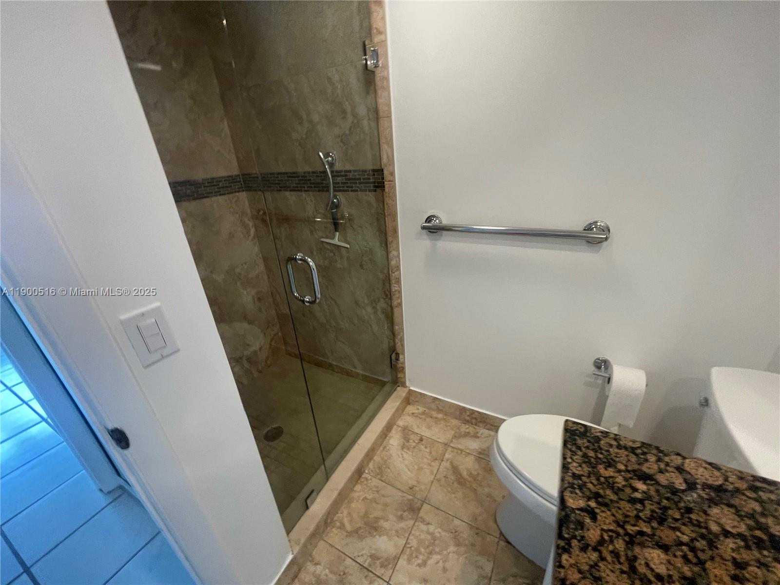 KINGS POINT FLANDERS COND - Residential Lease