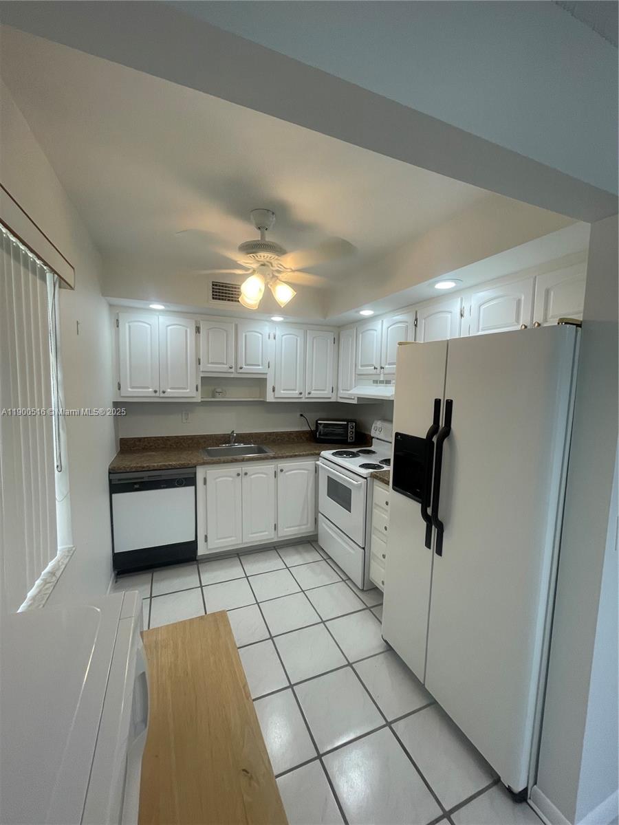 KINGS POINT FLANDERS COND - Residential Lease