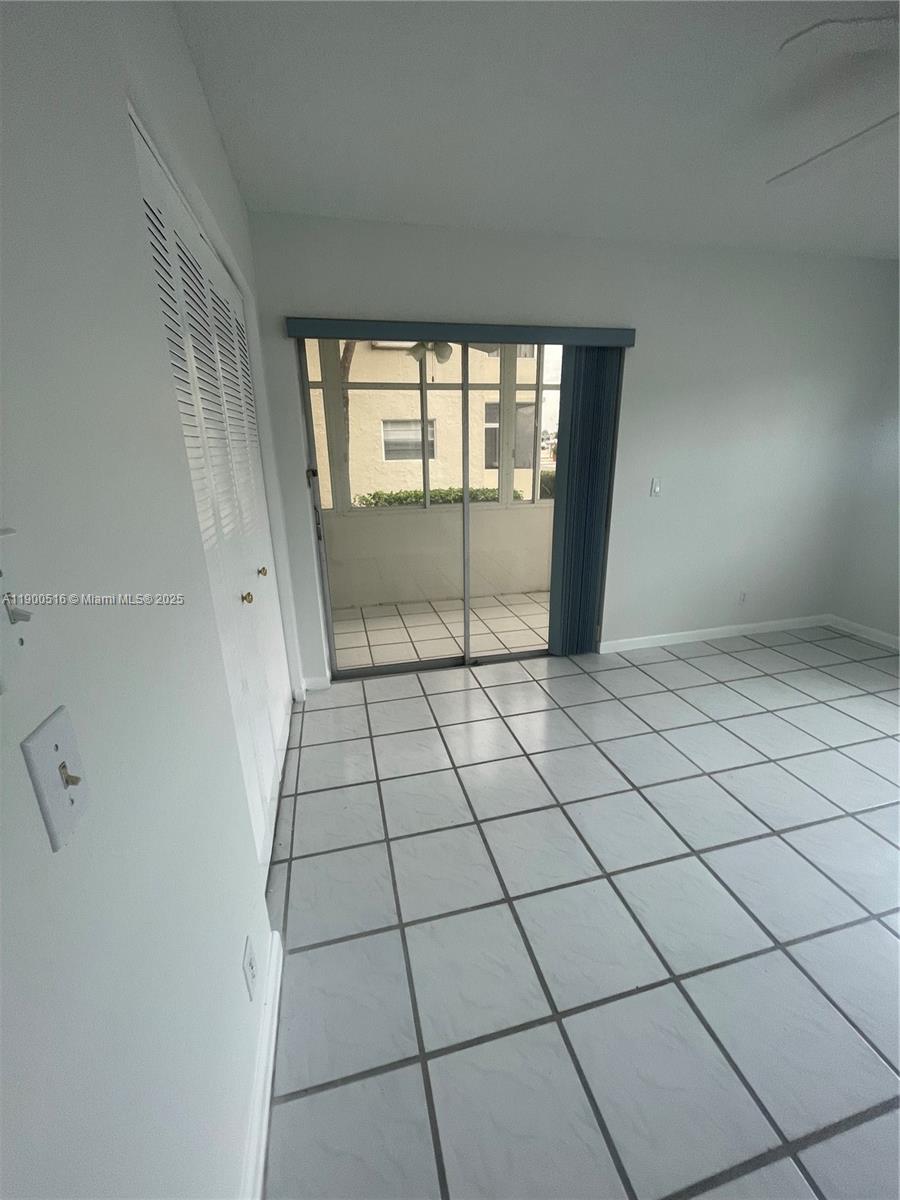 KINGS POINT FLANDERS COND - Residential Lease