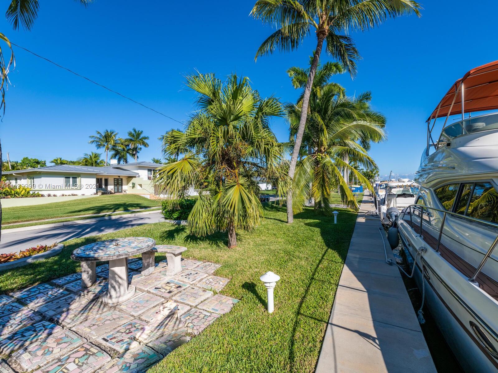 AMD PL OF BELMAR - Residential