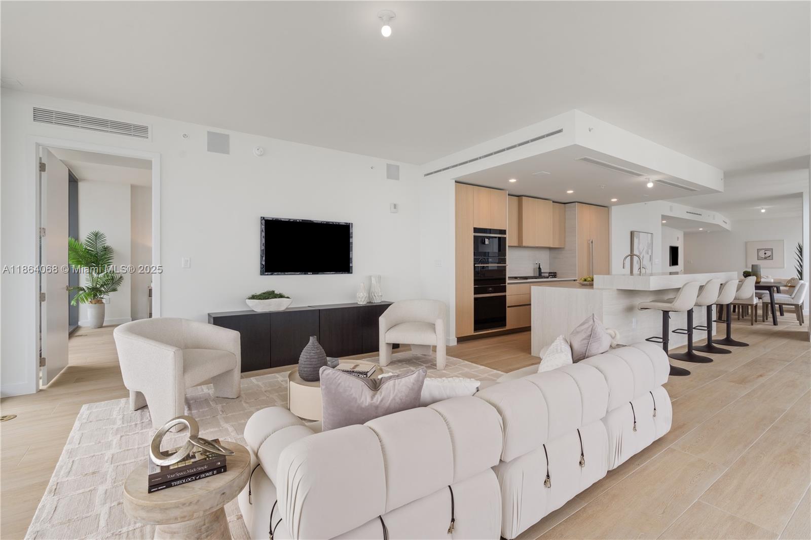 900 N Ocean Blvd 1106